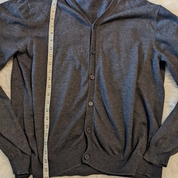 Le Chateau Cardigan - Picture 3 of 5